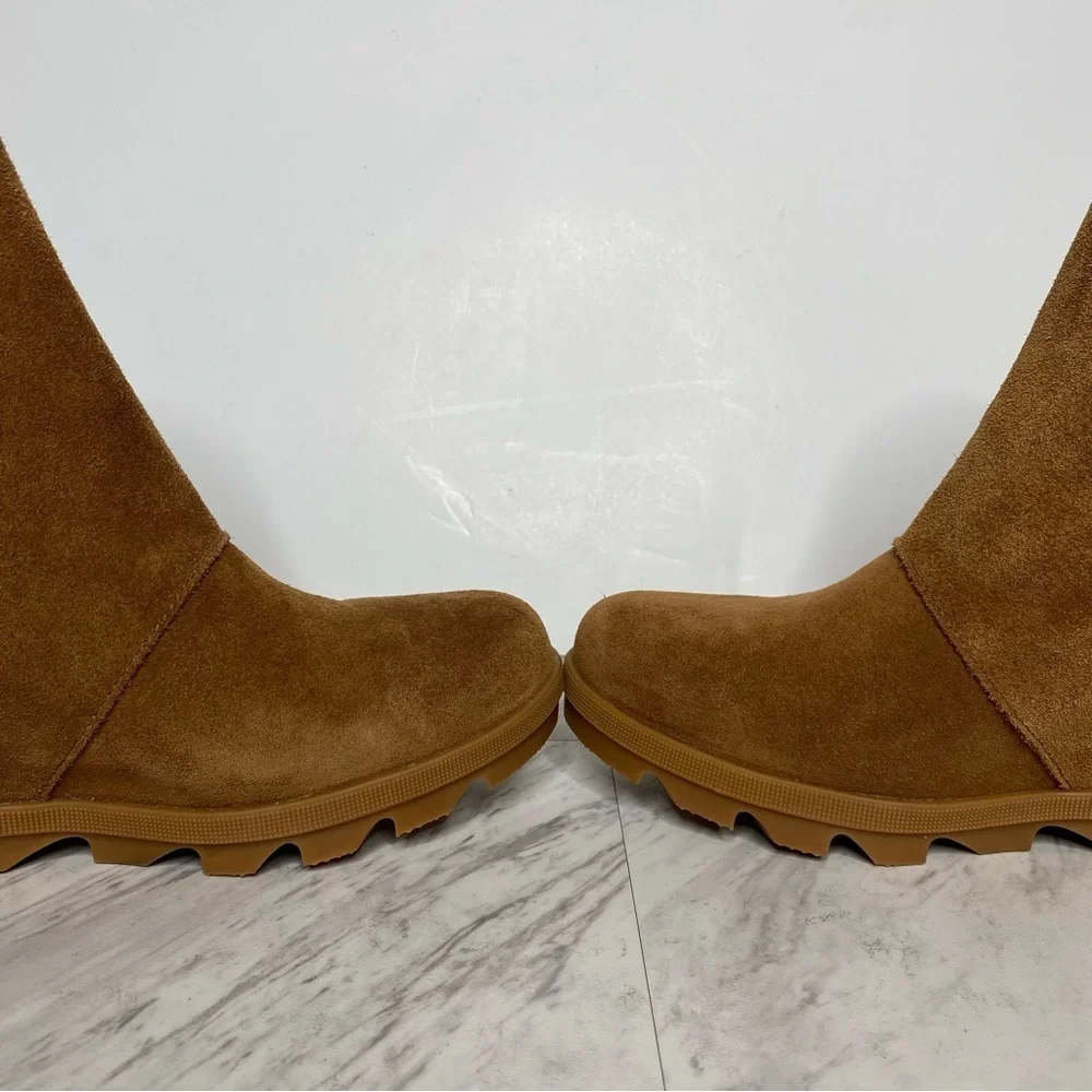 New! Sorel Joan Of Arctic Wedge Chelsea Light Brown Suede Bootie 10 1/2